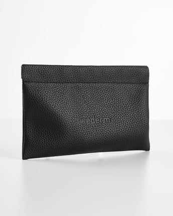 Kleine schwarze Kosmetiktasche mit Magnetverschluss