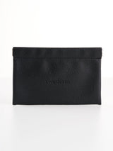 Kleine schwarze Kosmetiktasche mit Magnetverschluss